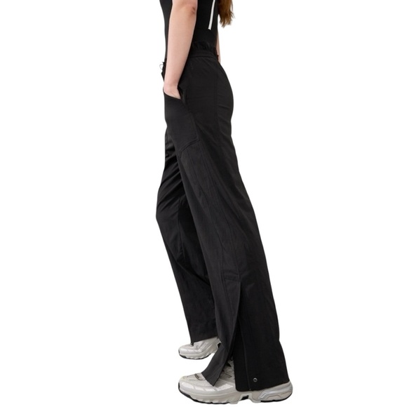 Athleta Trekkie High Rise Parachute Pants Black Size 12 - Picture 1 of 16